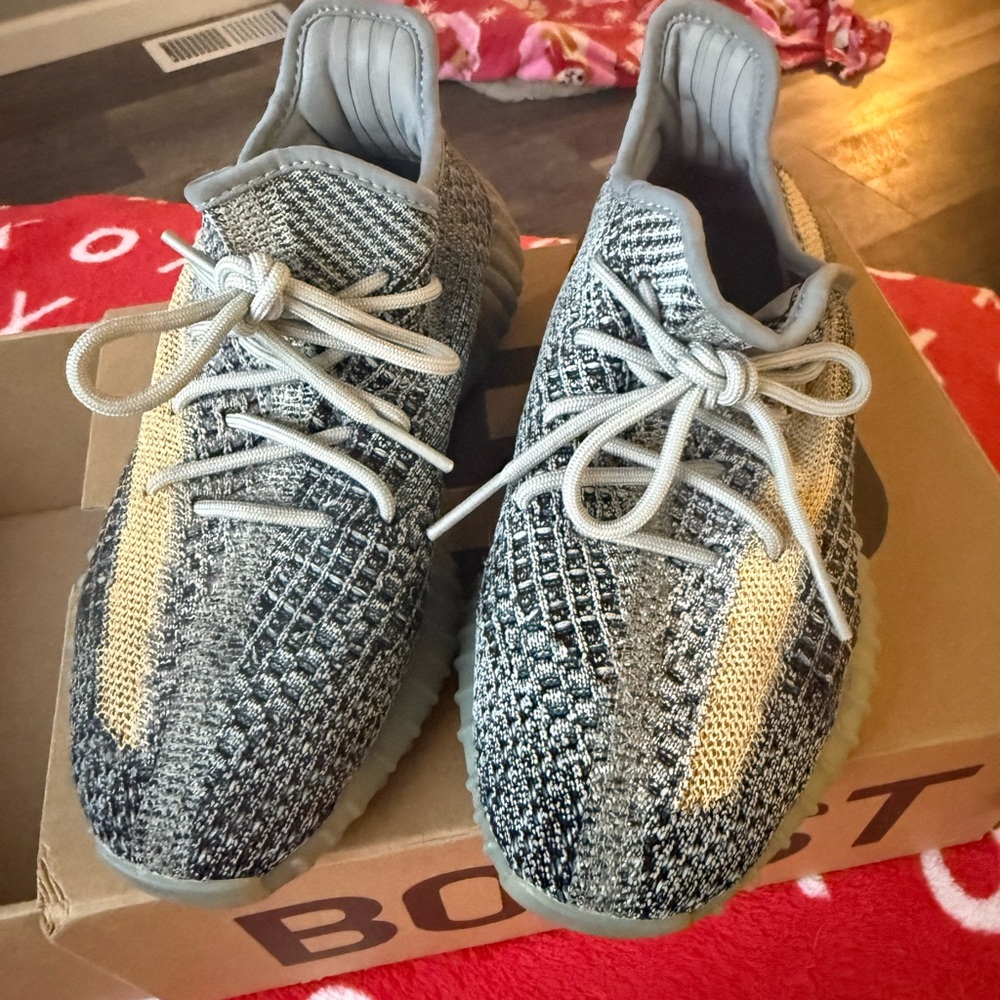 Yeezy Sneakers in Gray and Cream